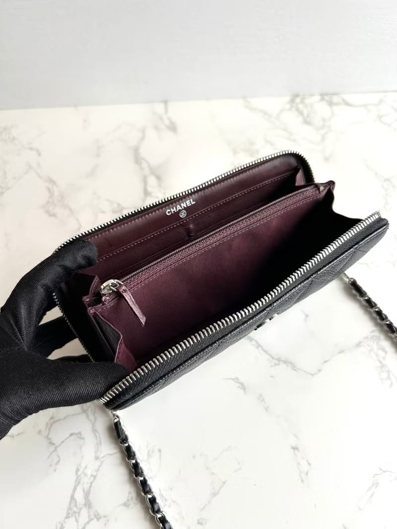 Chanel black WOC leather side bag/oblique bag/long clip