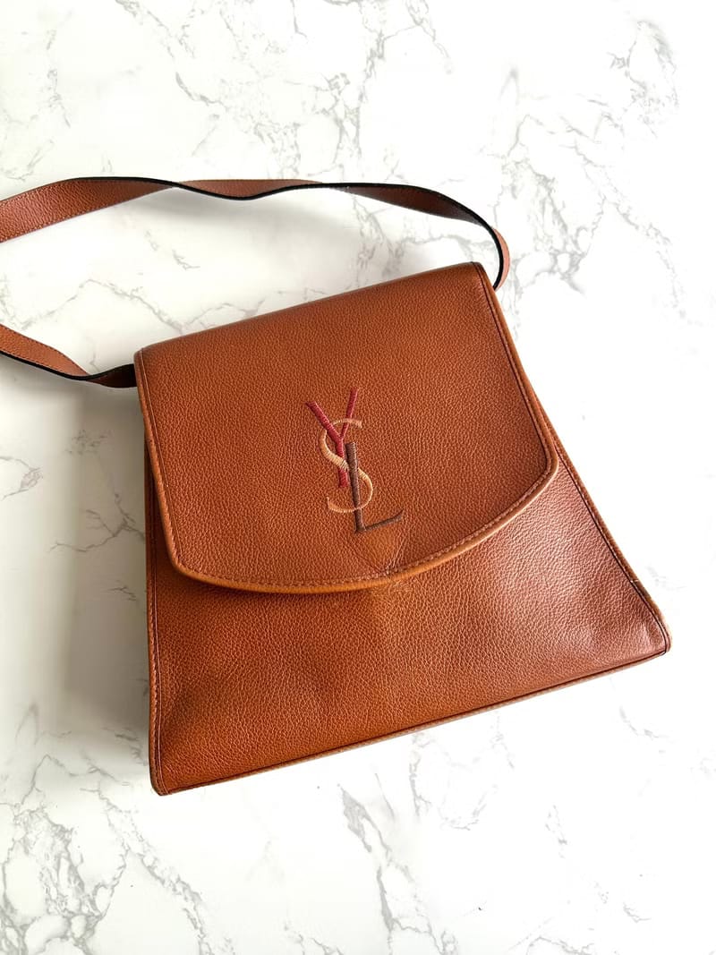 YSL Yves Saint Laurent駝色刺繡翻蓋包/斜背包/單肩包/側背包