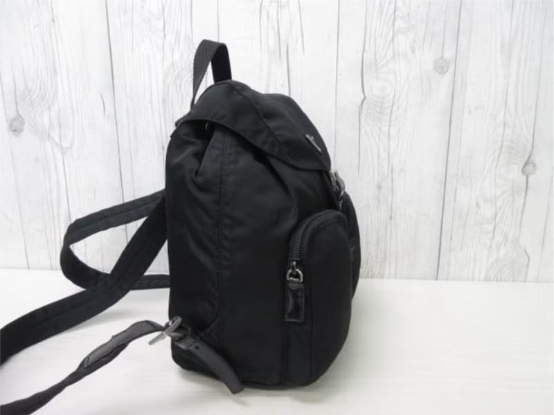 Prada黑色銀標尼龍雙肩包/後背包/背囊