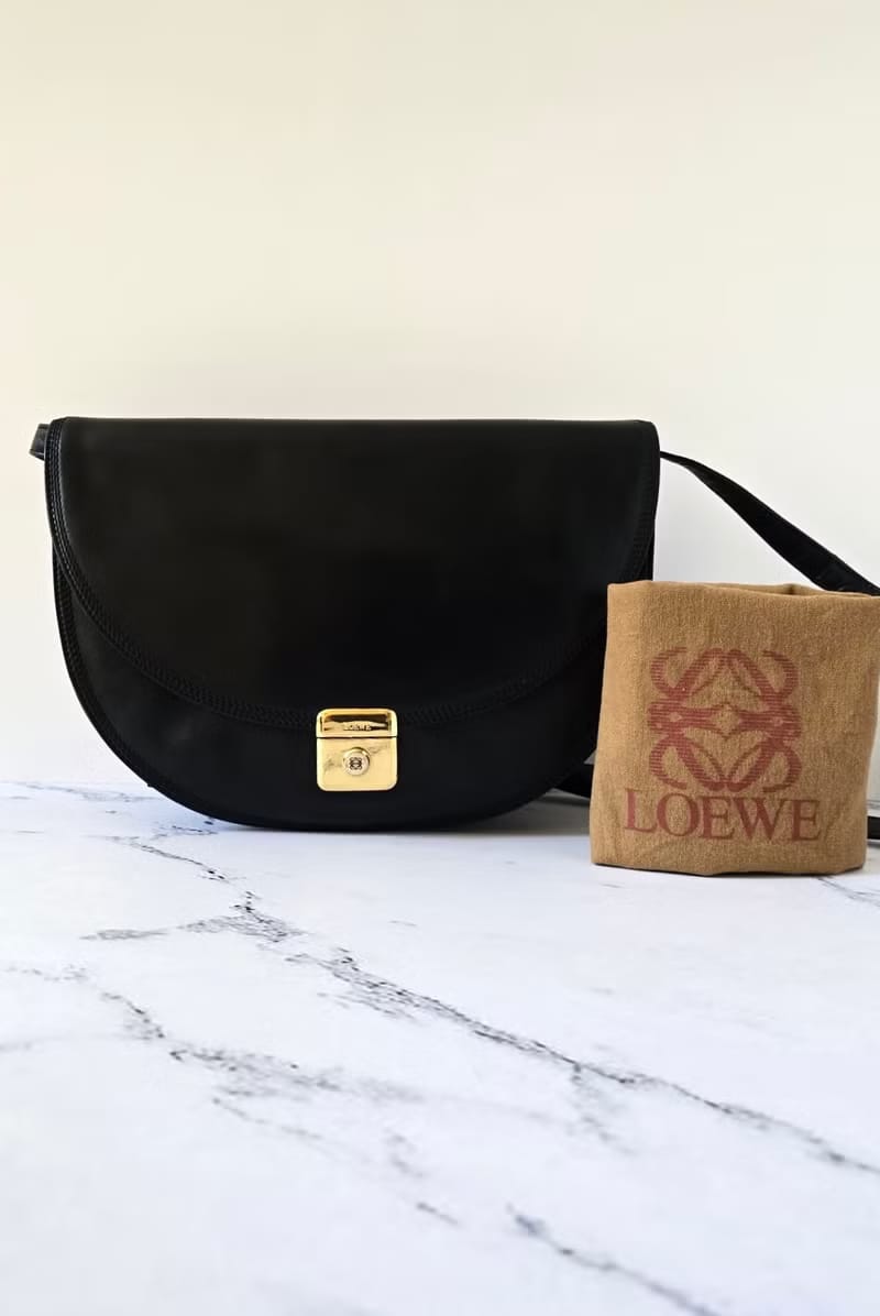 Loewe黑金半月馬鞍包/側背包/斜背包