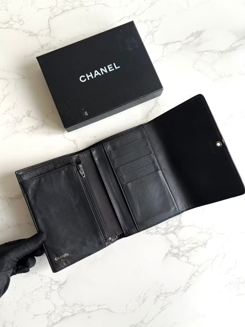 Rare Used Chanel Black Calfskin Leather Bold Gold Hardware Bifold Wallet