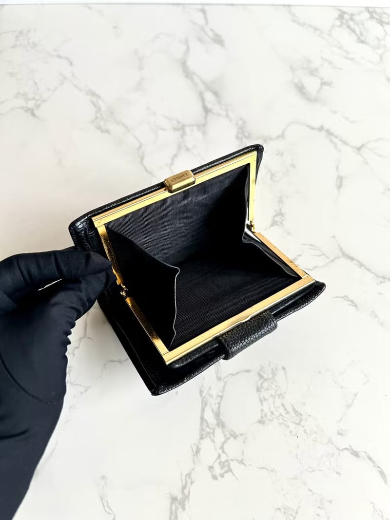 Chanel Black Caviar Leather Medium Wallet/Bifold Wallet/Wallet/Short Wallet
