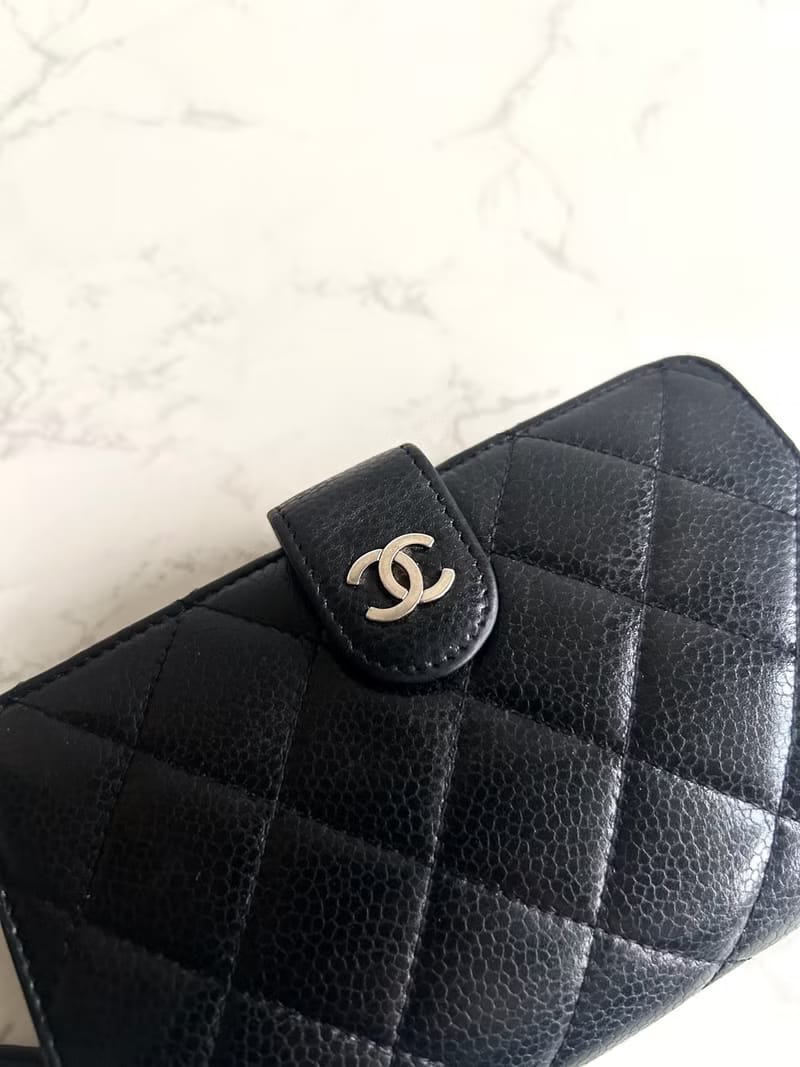 Chanel黑銀扣Matelassé魚子醬皮革中夾/錢包/皮夾