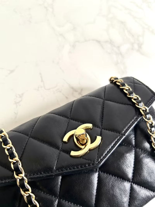 (客人訂金勿拍) Chanel黑色旋轉金扣單肩包/斜背包/側背包