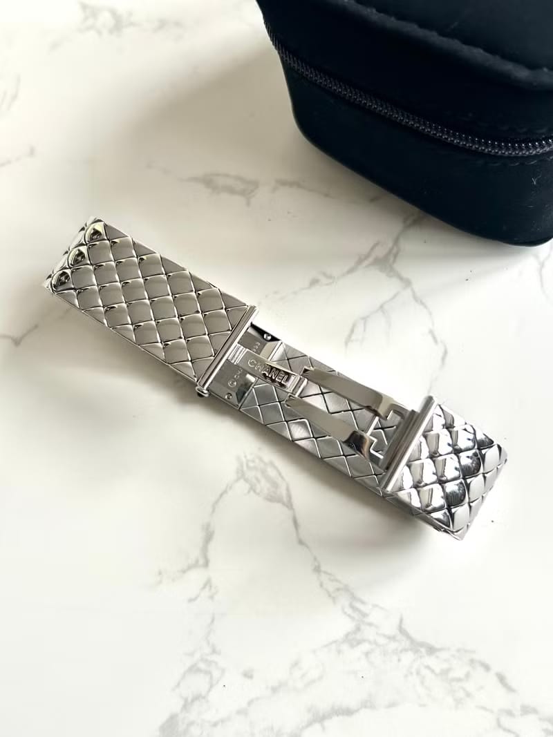 Chanel Metalaase 黑銀色中古石英錶/女裝腕錶