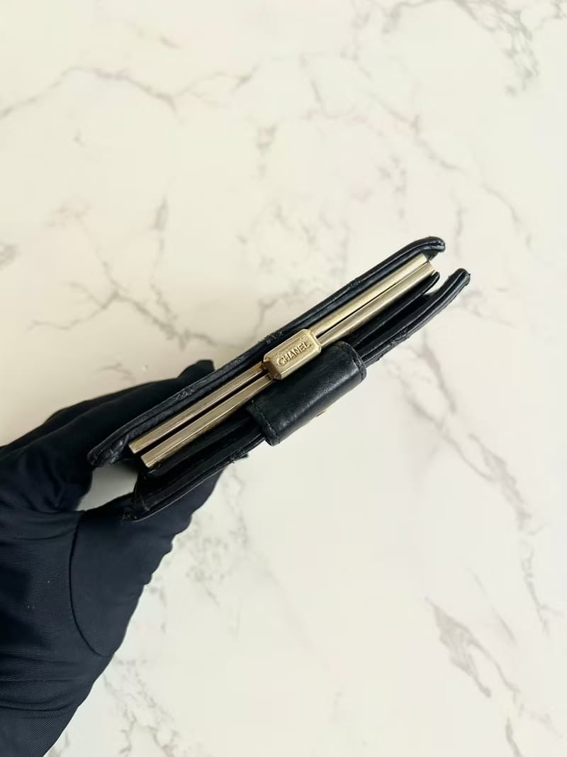 Chanel黑金色羊皮皮革中夾 皮夾 錢包 短夾
