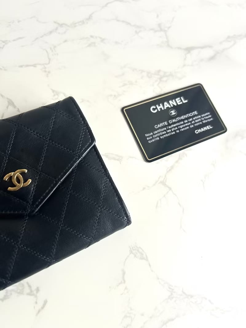 中古二手Chanel雙面小羊皮革黑色短夾銀包