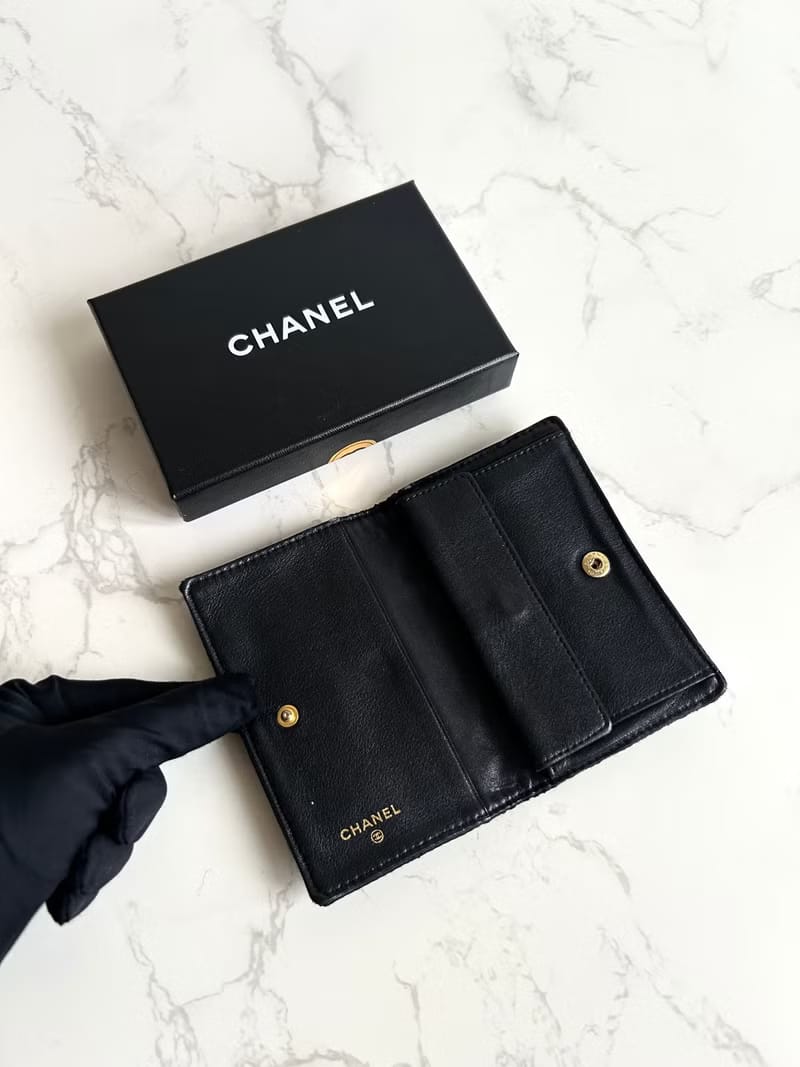 Chanel黑金色絲絹水鑽中夾/錢包/銀包/卡片包