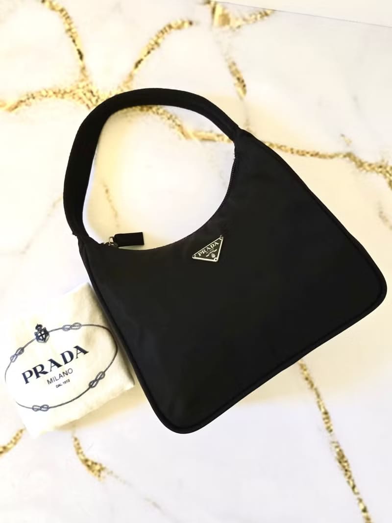 Prada 經典黑銀色Hobo流浪腋下包/單肩包/側背包