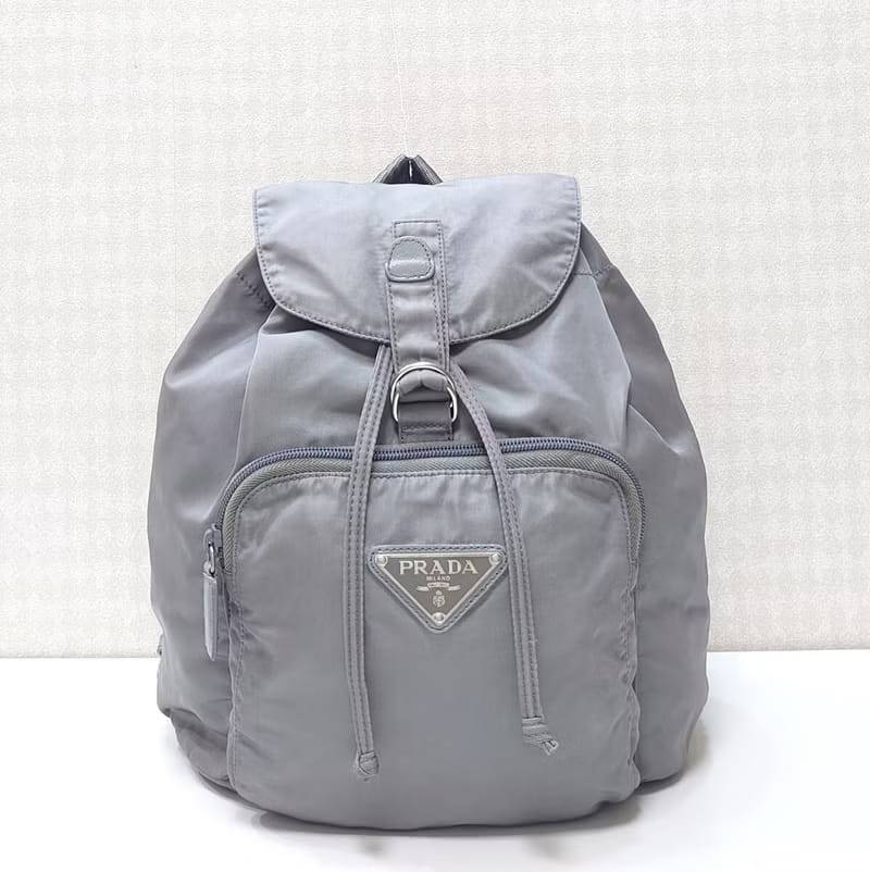 Prada 稀有銀灰色Parachute雙肩包/後背包/背囊