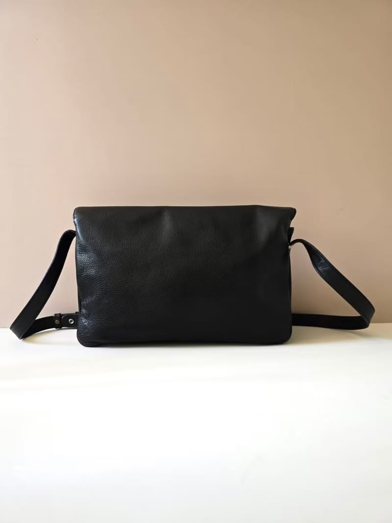 Loewe黑色中古翻蓋包/單肩包/斜背包