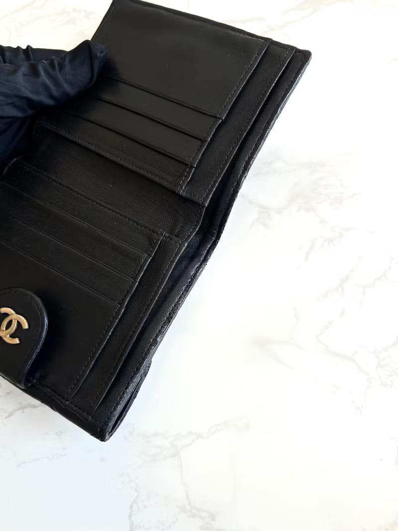 Chanel雙面小羊皮革黑色短夾/小銀包