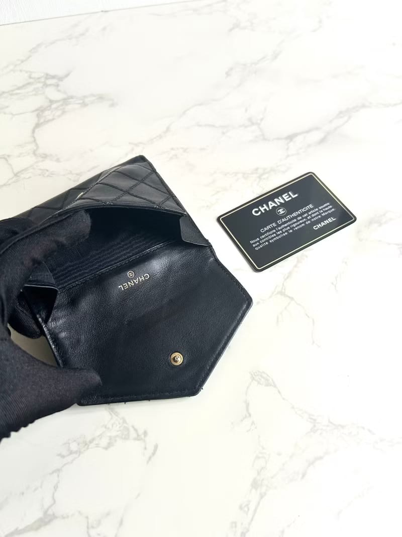 中古二手Chanel雙面小羊皮革黑色短夾銀包