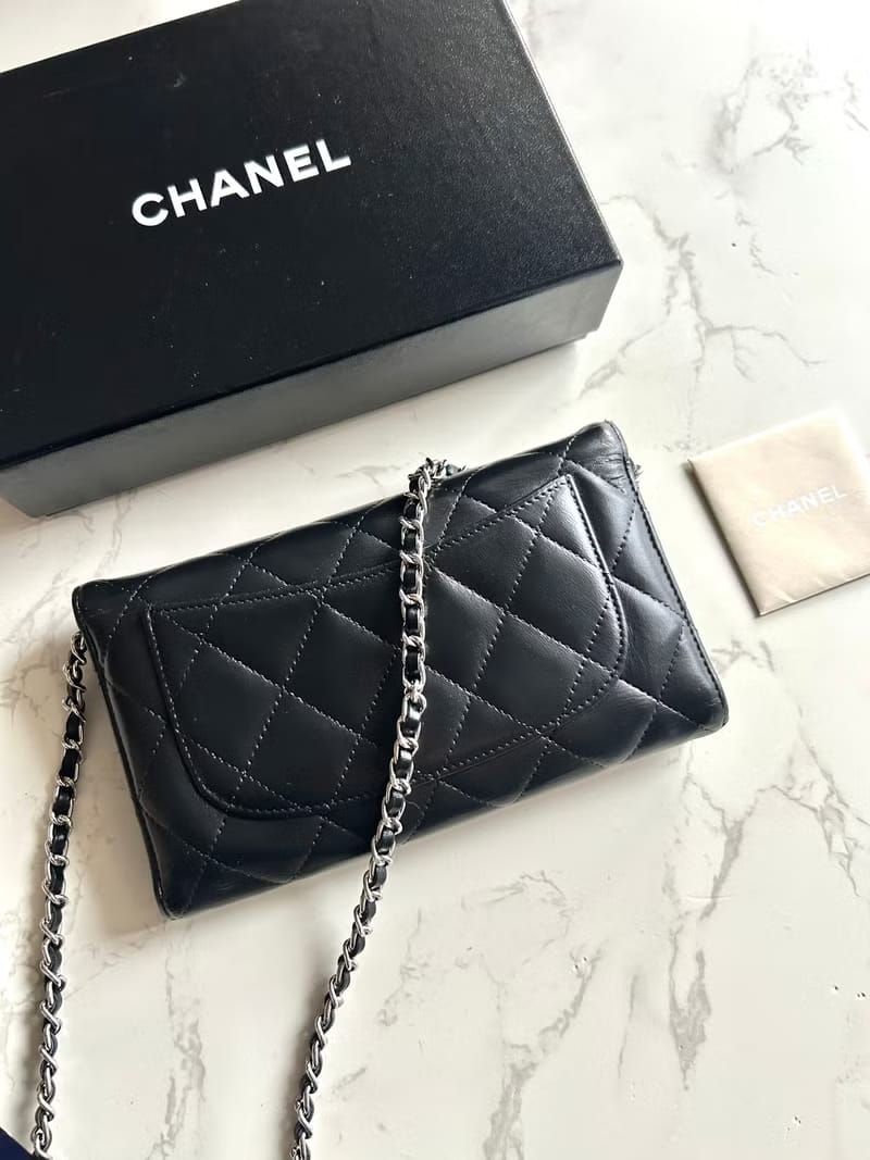 Chanel Classic Black Silver Matelassé WOC Shoulder Bag/Crossbody Bag/Long Wallet