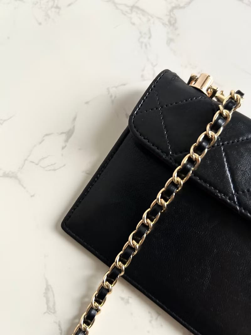 Rare second-hand Chanel black long wallet/shoulder bag/sling bag/crossbody bag/handbag
