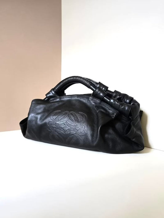 Loewe黑色壓紋納帕包/手提包