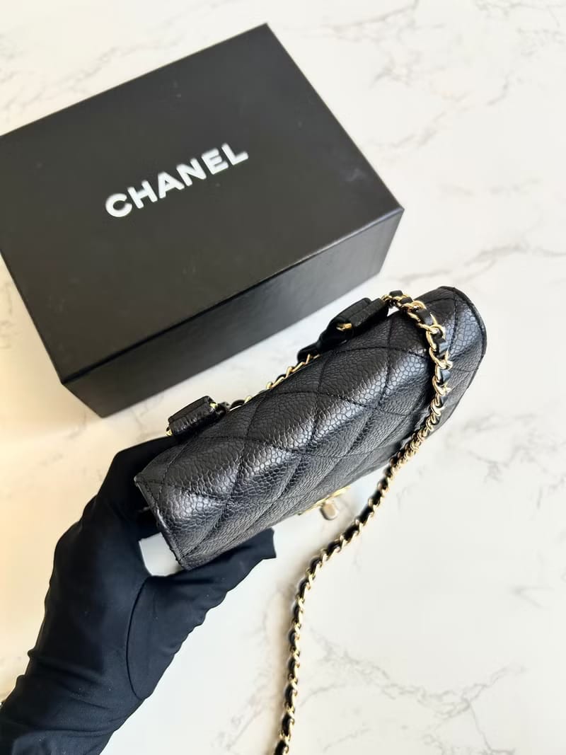 Chanel黑色金旋轉扣馬鞍包/斜背包/單肩包/側背包