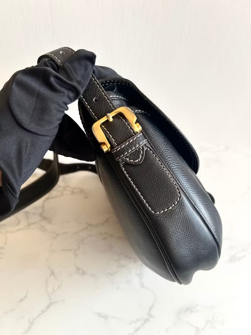 Loewe黑金色Anagram半月馬鞍包/側背包/斜背包/單肩包