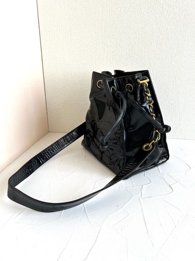 Pre-owned Chanel Black and Gold Patent Leather Chain Bucket Bag/Shoulder Bag/Crossbody Bag