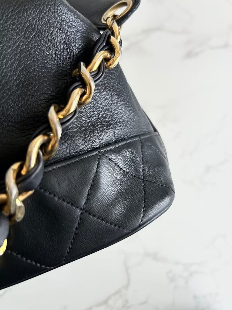 Chanel黑色金扣水桶包/側背包/單肩包/斜背包