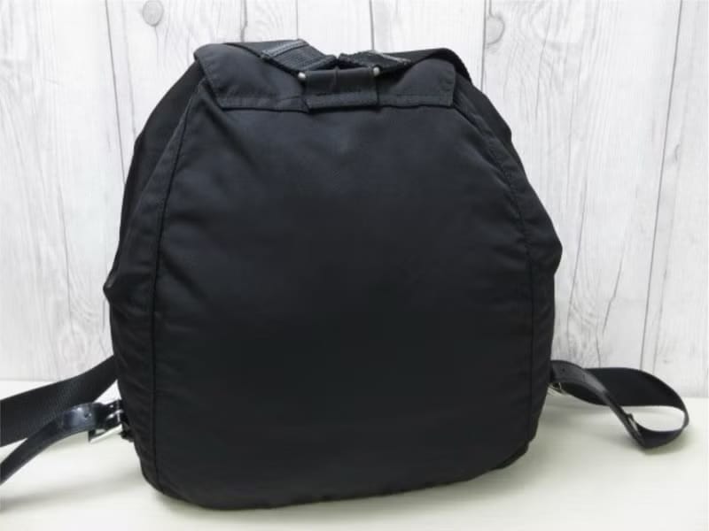 Prada黑色銀標尼龍雙肩包/後背包/背囊