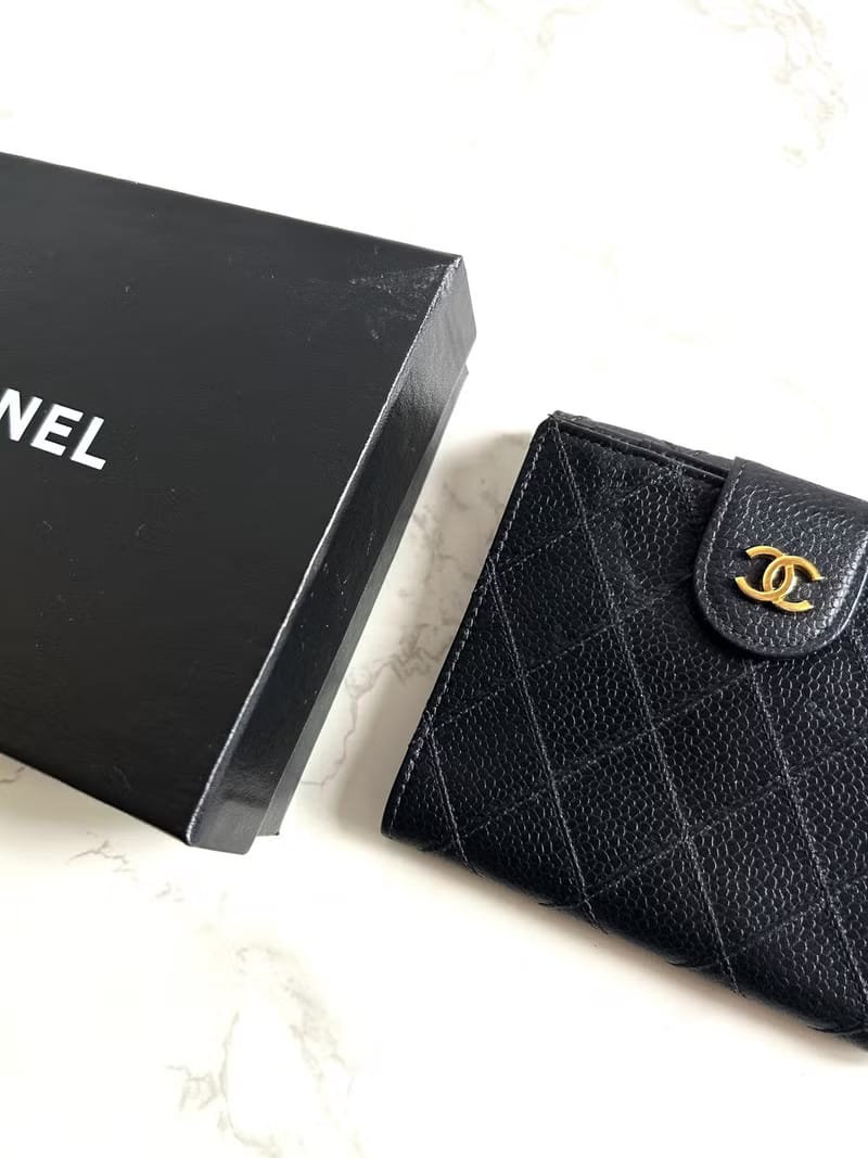 中古二手Chanel雙面魚子醬皮革黑色短夾