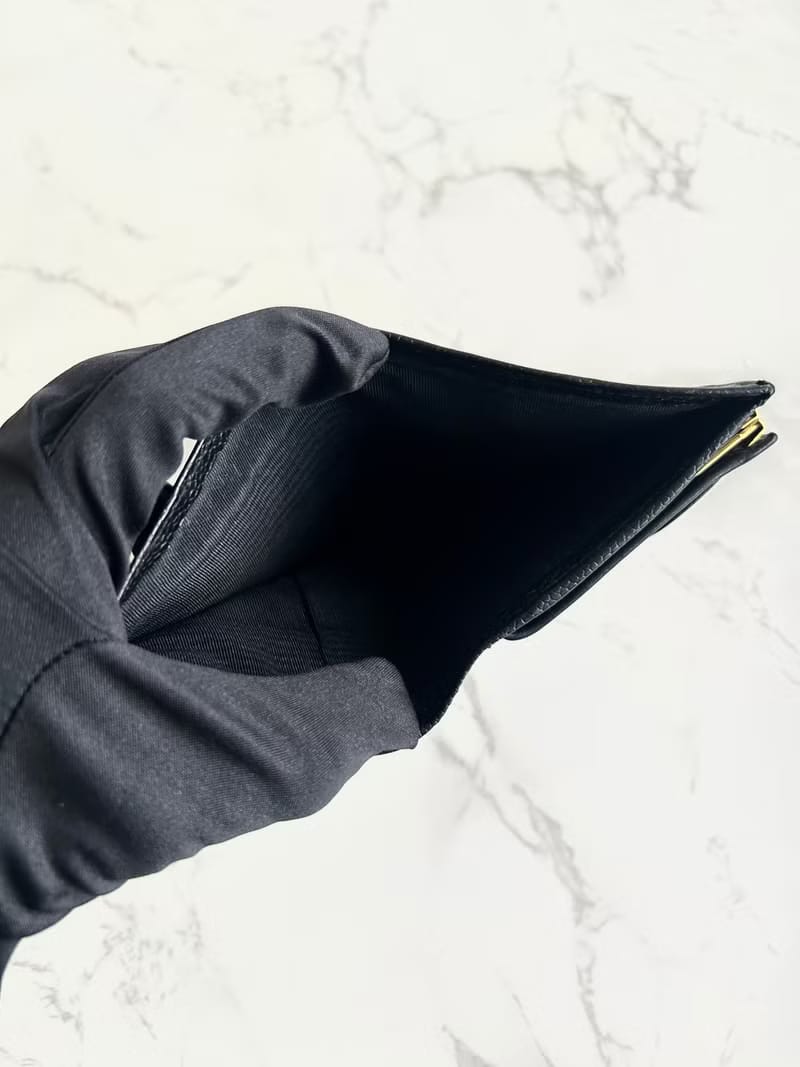 Chanel黑色魚子醬皮革中夾/皮夾/錢包/短夾