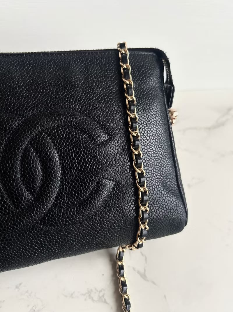 Chanel黑色魚子醬皮革斜背包/單肩包/側背包
