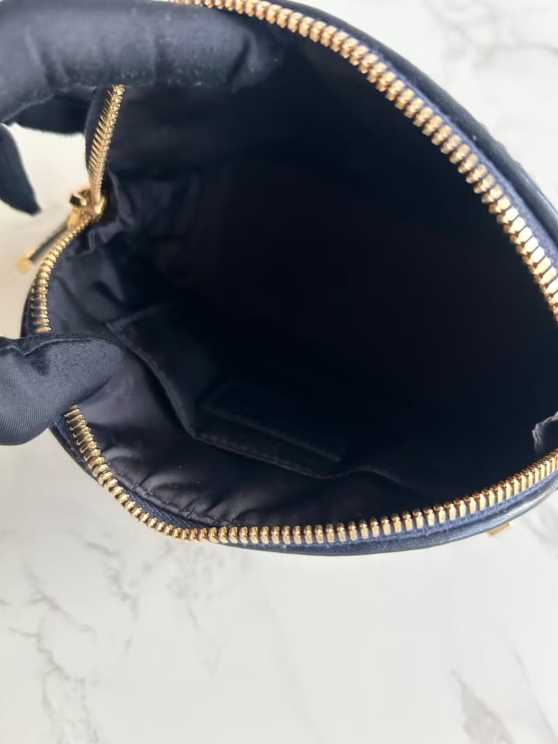 Christian Dior藍色老花30 Montaigne皮革包/化妝包/手拿包