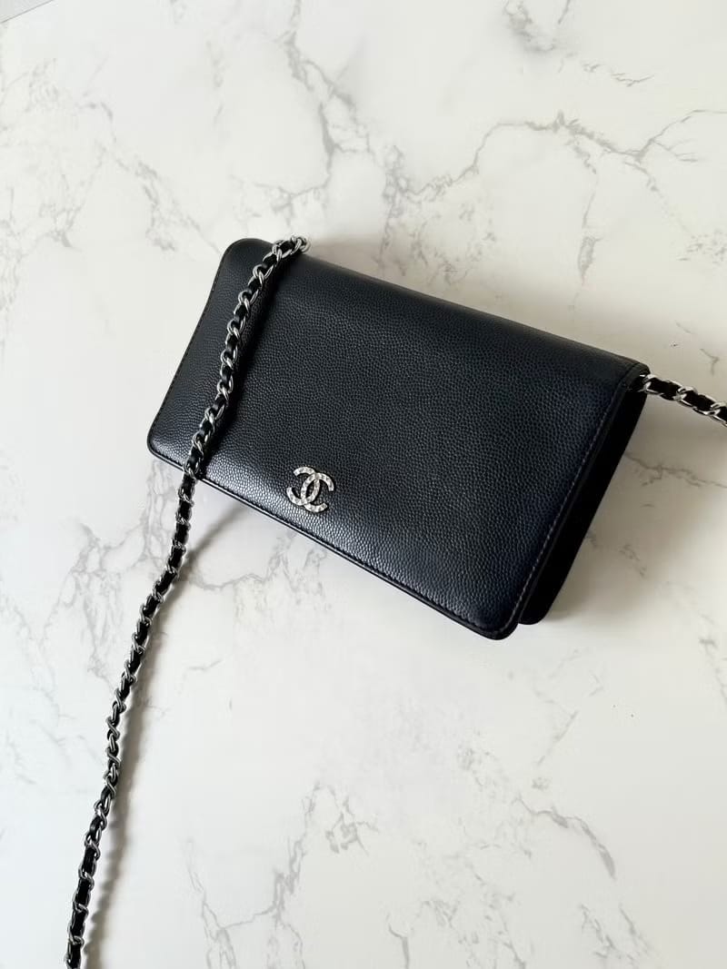 Chanel黑色魚子醬皮革WOC長夾錢包斜背包/側背包/單肩包