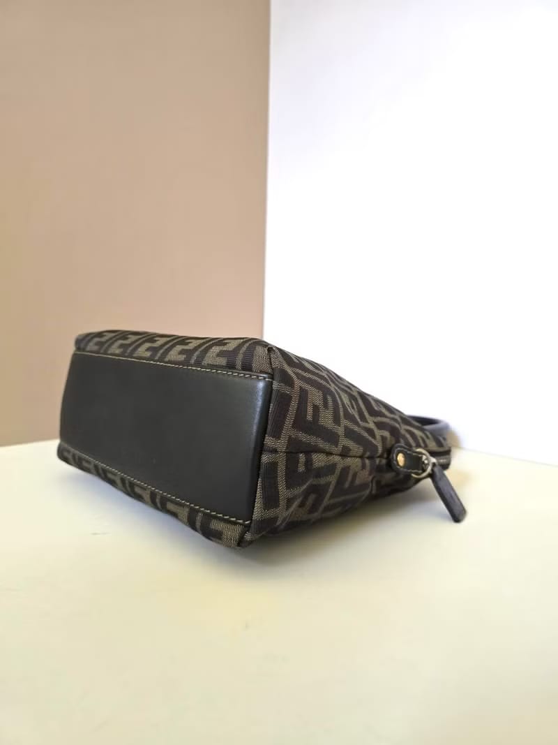 Fendi 小貝殼黑咖啡色老花單肩包/側背包/斜背包