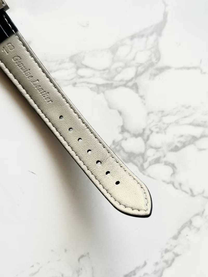 Chanel Mademoiselle稀有黑銀色羅馬數字古董錶