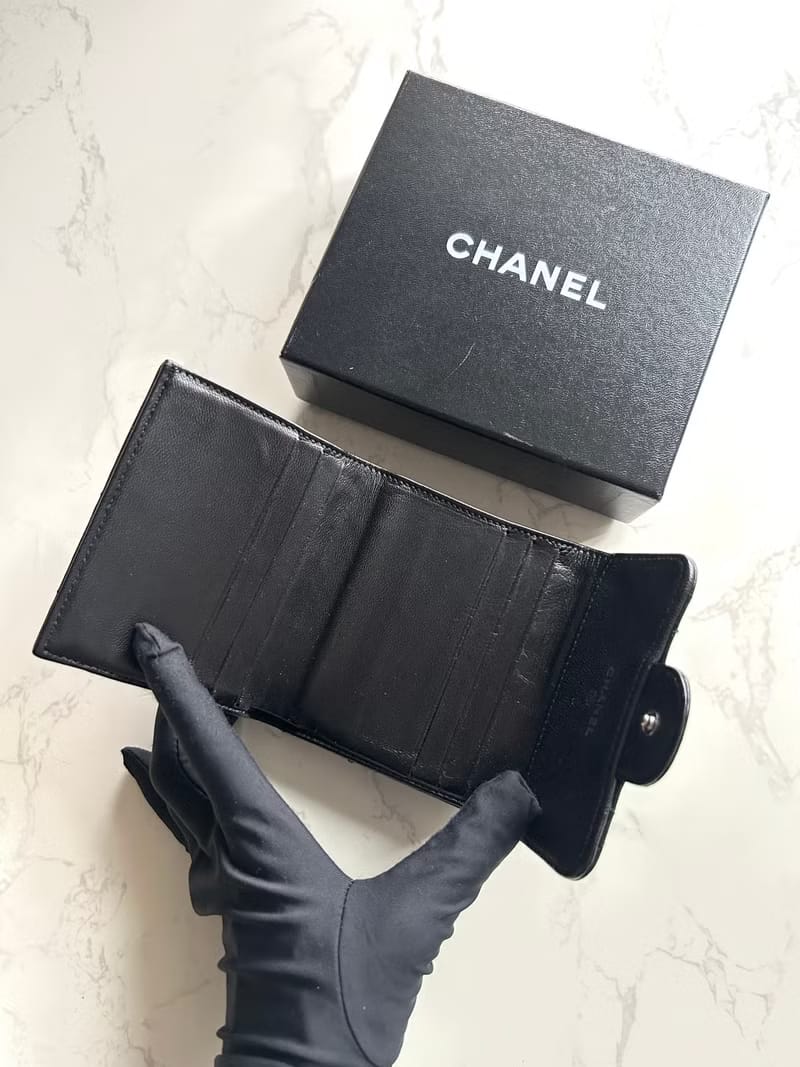 Chanel雙面黑銀色小羊皮革短夾/皮夾 錢包/中夾