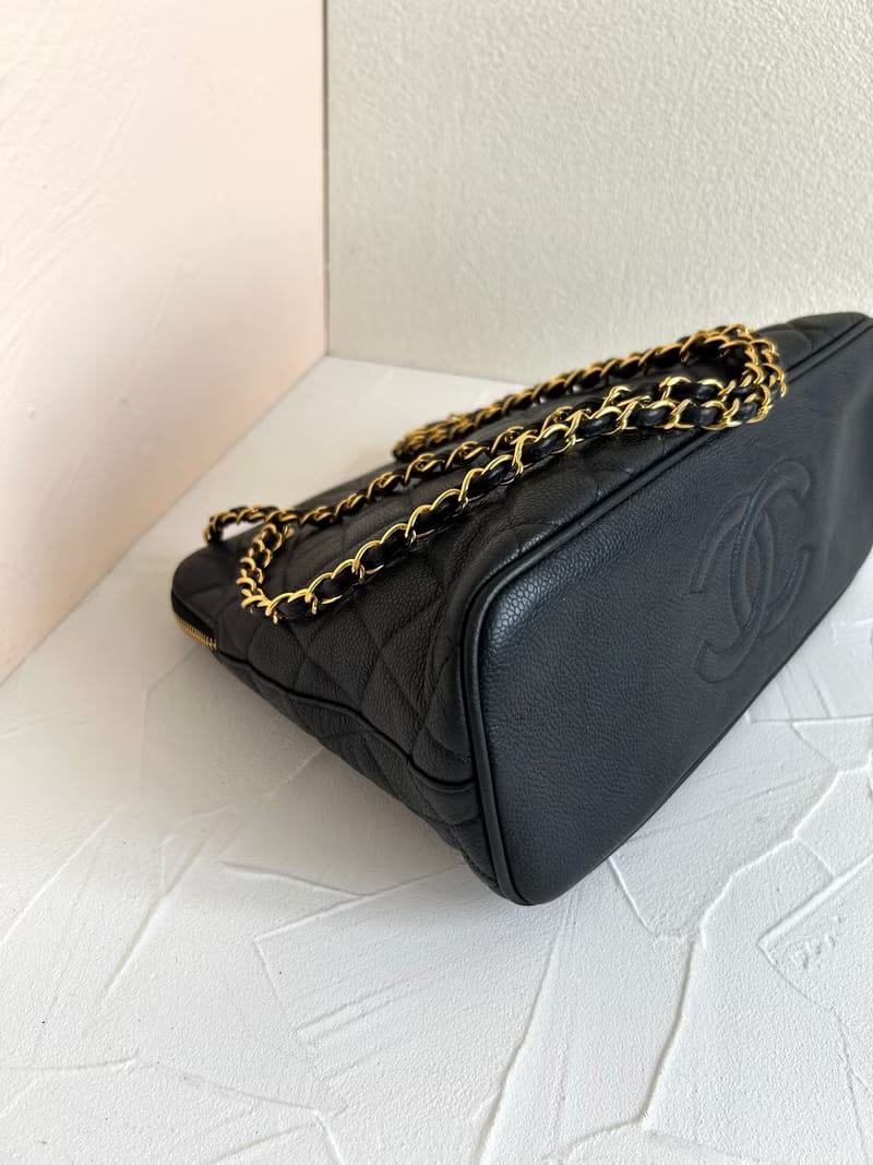 稀有中古二手Chanel黑色貝殼魚子醬皮革金色鏈條托特包/單肩包/側背包