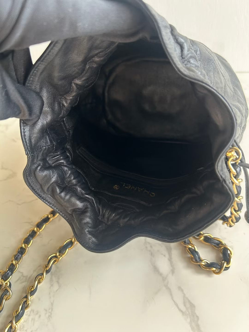 Chanel黑金色鏈子水桶包/側背包/單肩包/斜背包