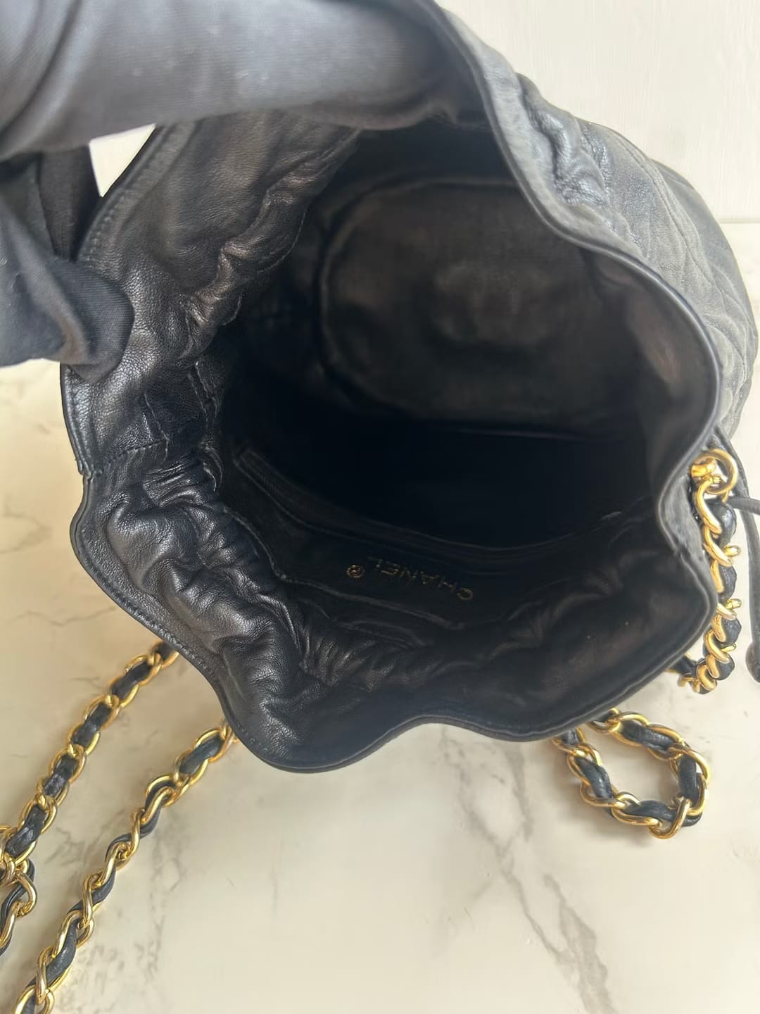 Chanel黑金色鏈子水桶包/側背包/單肩包/斜背包