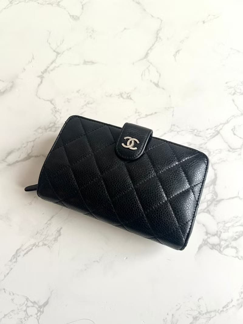 Chanel黑銀扣魚子醬皮革中夾/錢包/皮夾/卡片/零錢包