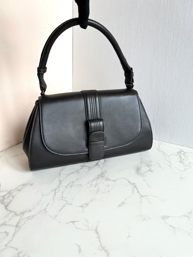 稀有Loewe焦茶色全皮Anagram Flap腋下包/側背包