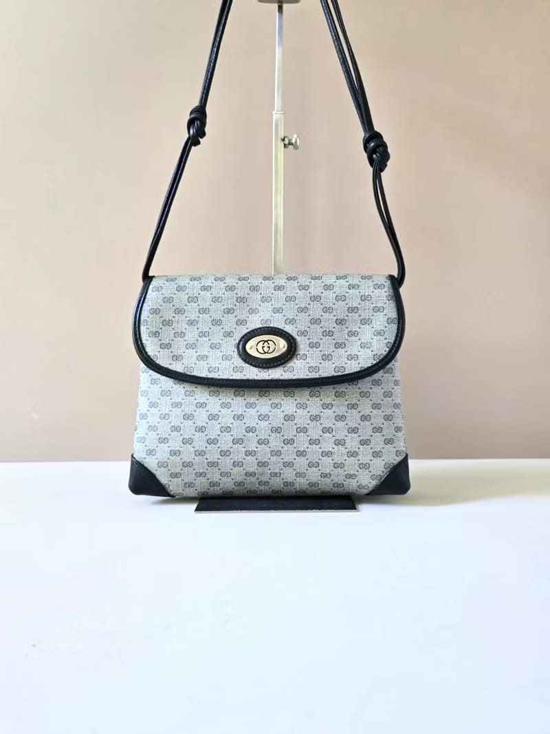 Gucci blue and black old flower side backpack/oblique backpack/shoulder bag