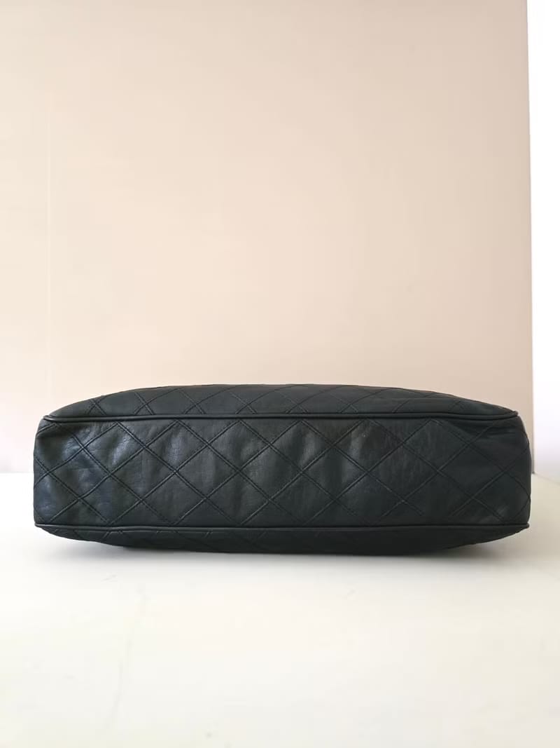 Chanel black diamond chain tote bag/side backpack/shoulder bag