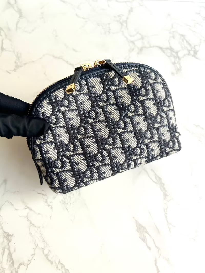 Christian Dior藍色老花30 Montaigne皮革包/化妝包/手拿包