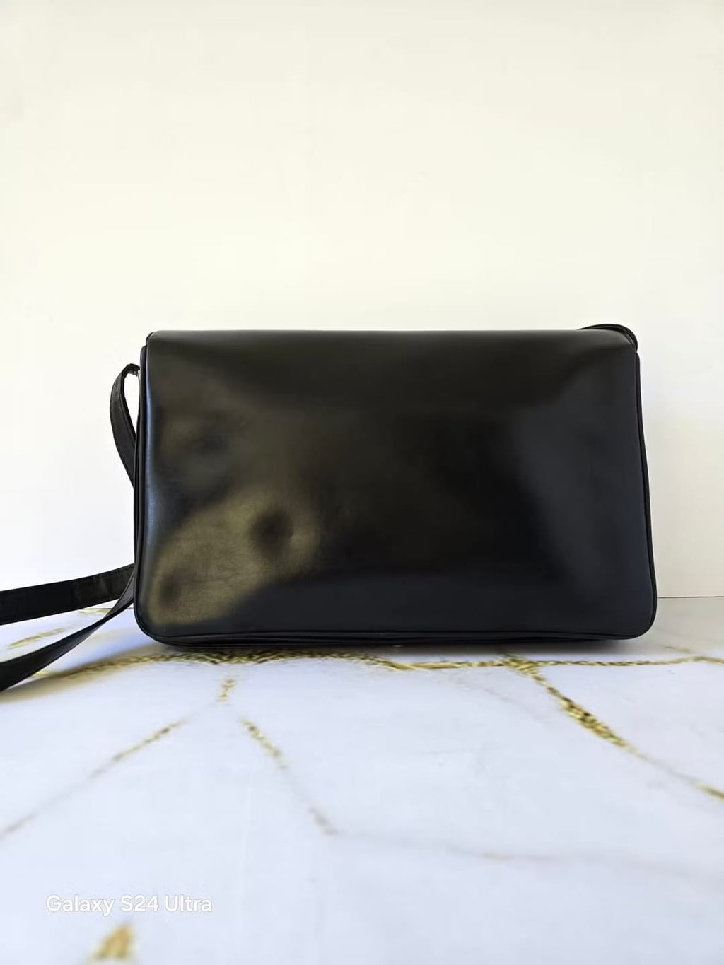 Loewe黑色壓印郵差包/單肩包/斜背包/側背包