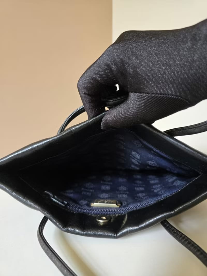 Loewe黑色吊飾托特包/手提包