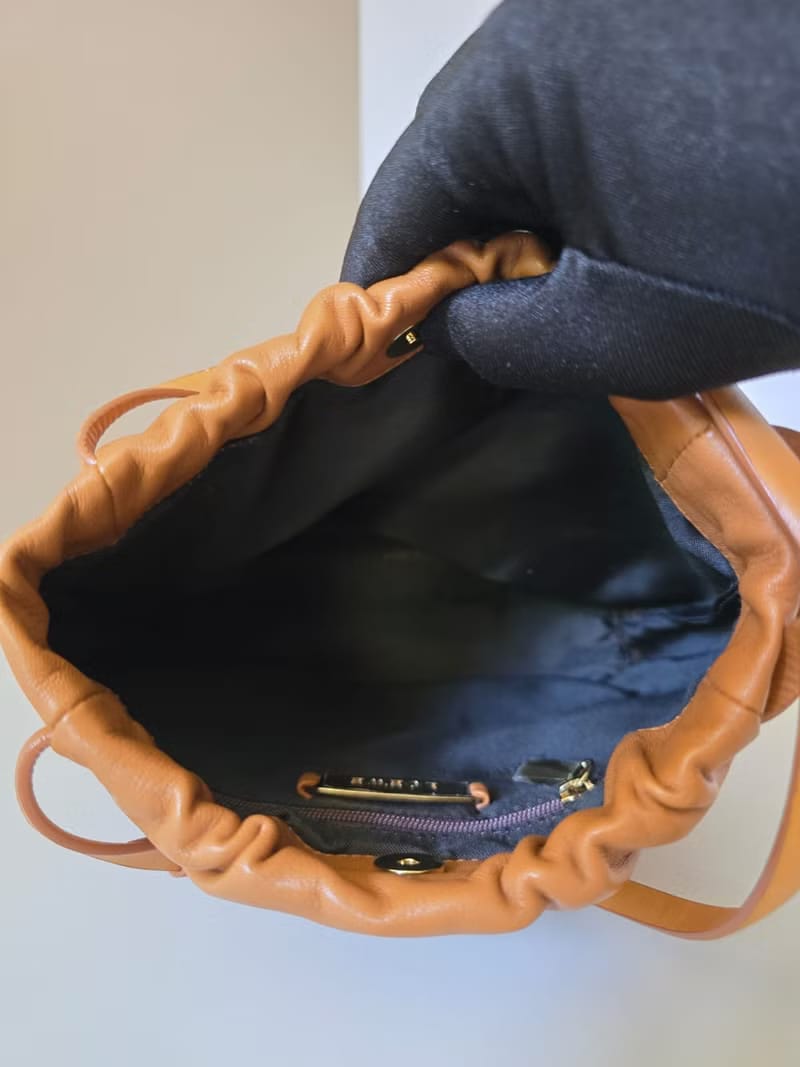 Loewe焦糖色壓紋托特包/側背包/單肩包