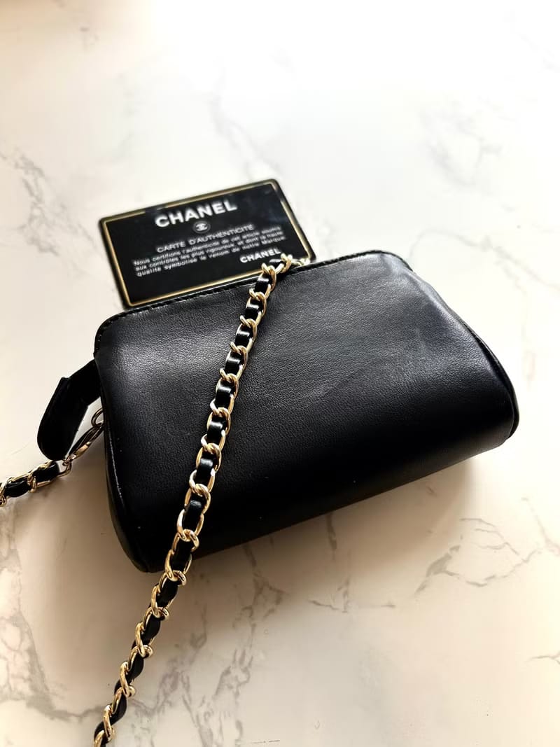 Chanel黑金色小羊皮革斜背包/單肩包/側背包