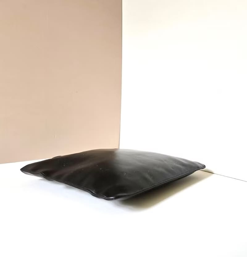 Loewe黑色吊飾托特包/手提包