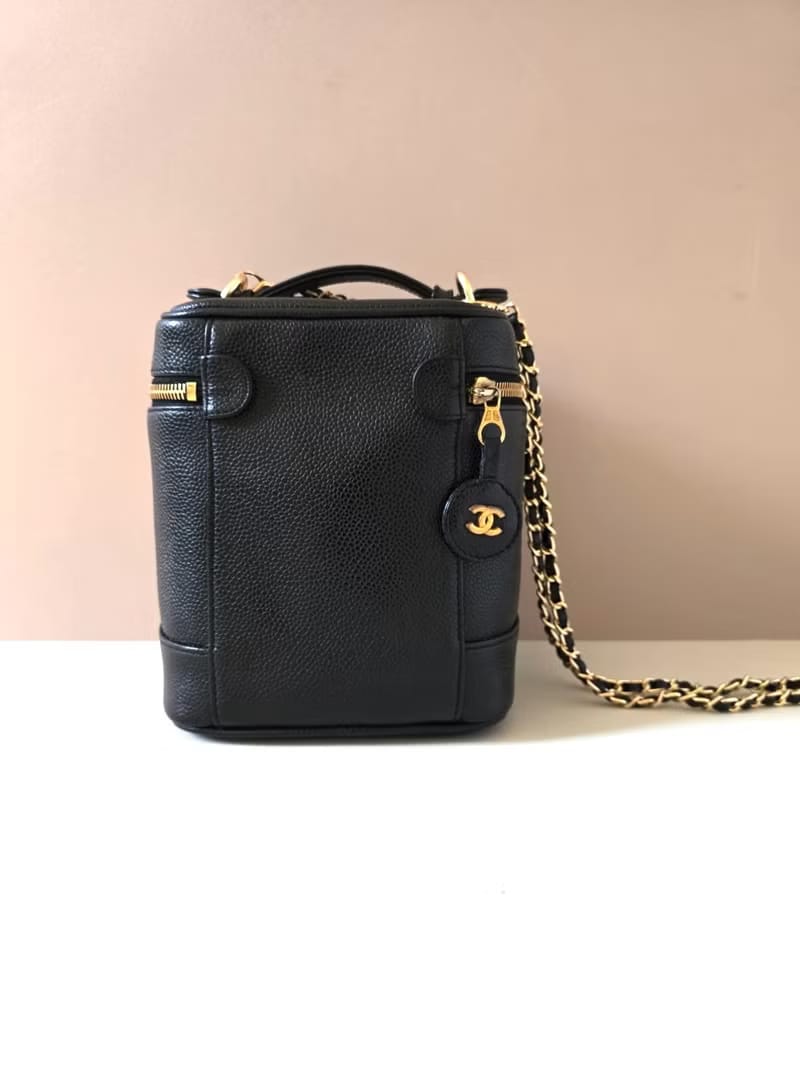 Chanel Black Caviar Cosmetic Case Bag/Slant Bag/Shoulder Bag