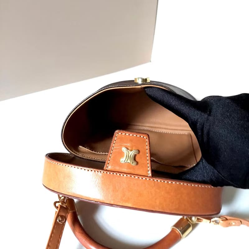 Celine coffee-colored old flower leather cosmetic chain shoulder bag/side bag/oblique bag