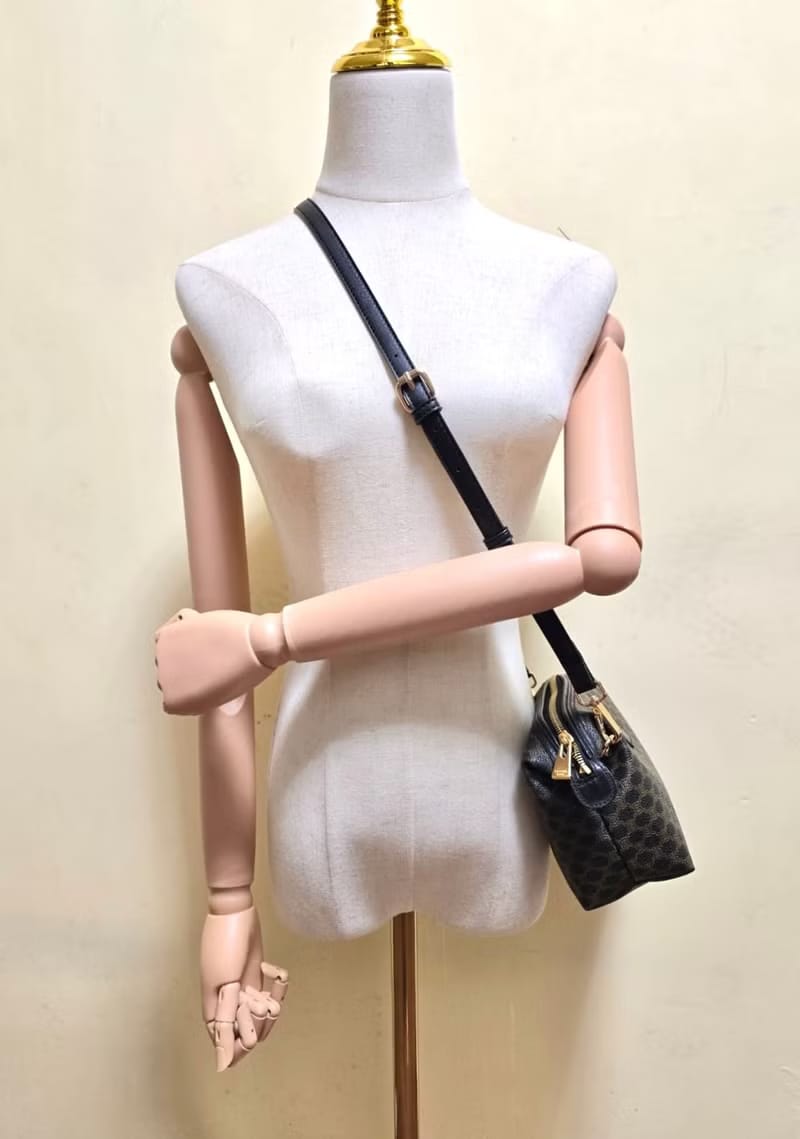 稀有中古二手Celine雲朵黑色金扣老花皮革側背包/斜背包/單肩包