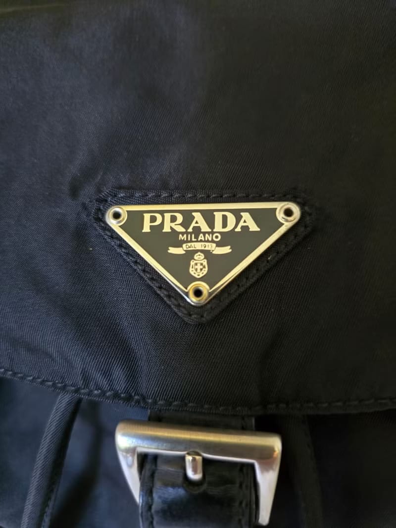Prada黑色銀標尼龍雙肩包/後背包/背囊